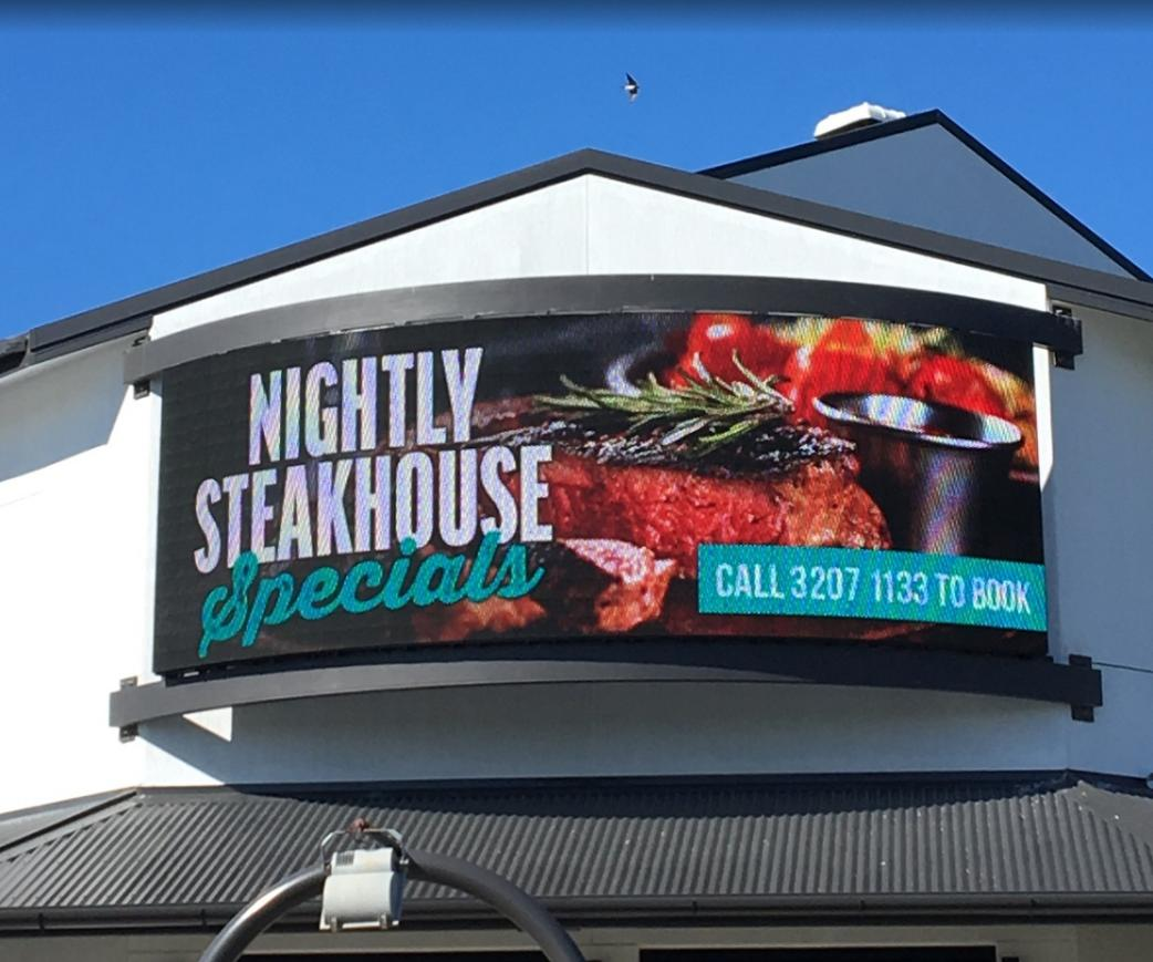 un display LED o Digital Signage